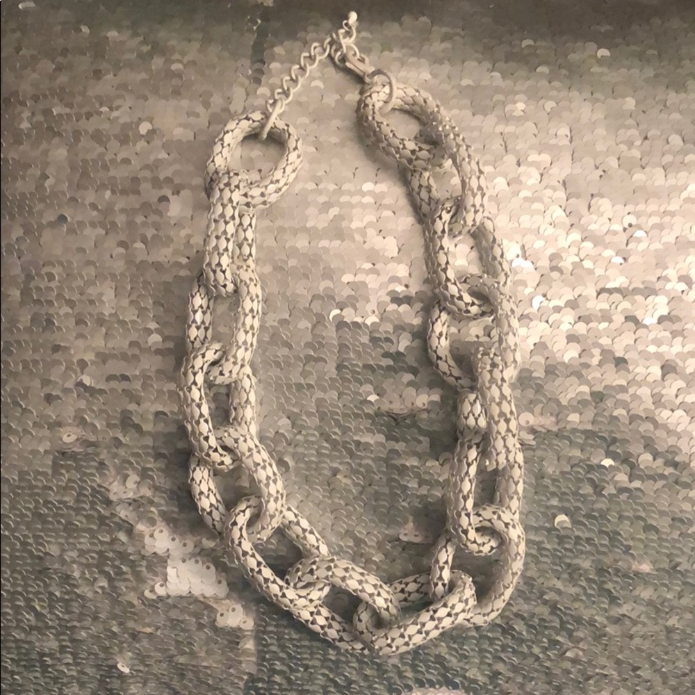 White Link Chunky Necklace